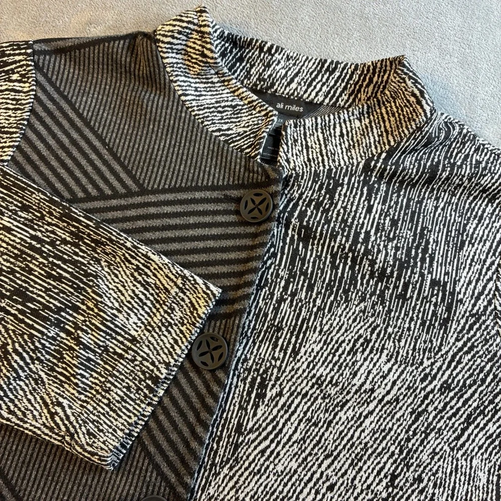 Ali Miles Womens 2X Black White Geometric Abstract Button Front Mock Neck Jacket